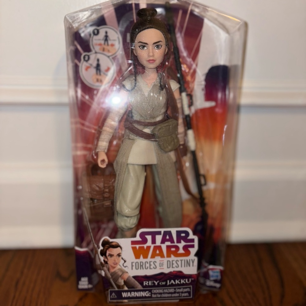 Star Wars Forces of Destiny Rey of Jakku Doll